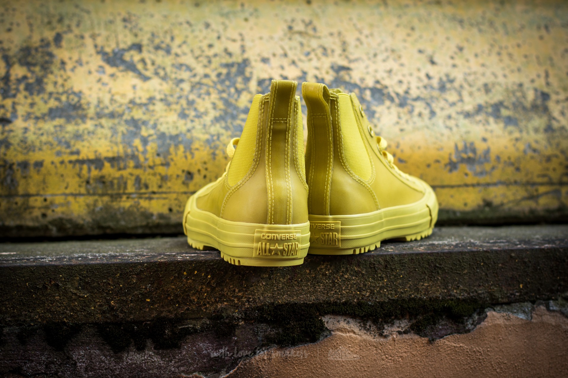 Converse yellow chelsea rubber hi trainers hot sale