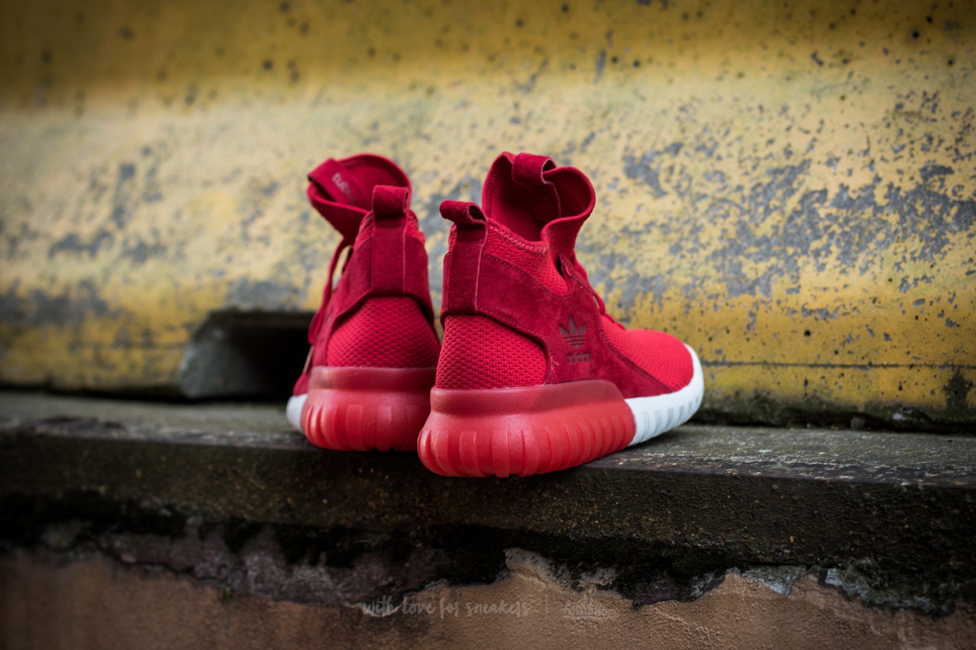 Vyriška avalynė adidas Tubular X Primeknit Scarle/ Collegiate Burgundy/ Vintage White