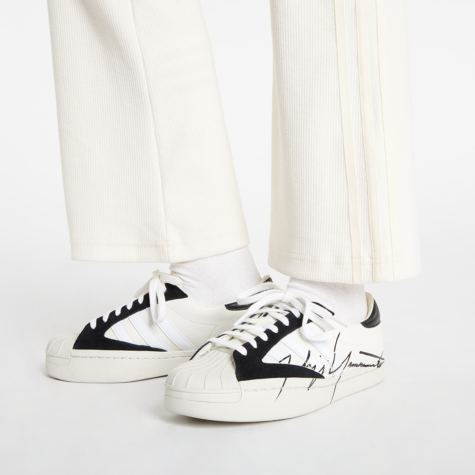 Džíny a kalhoty adidas Retro Flared Track Pants Wonder White