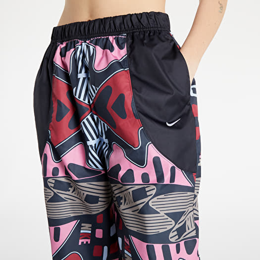 Nike woven joggers black deals
