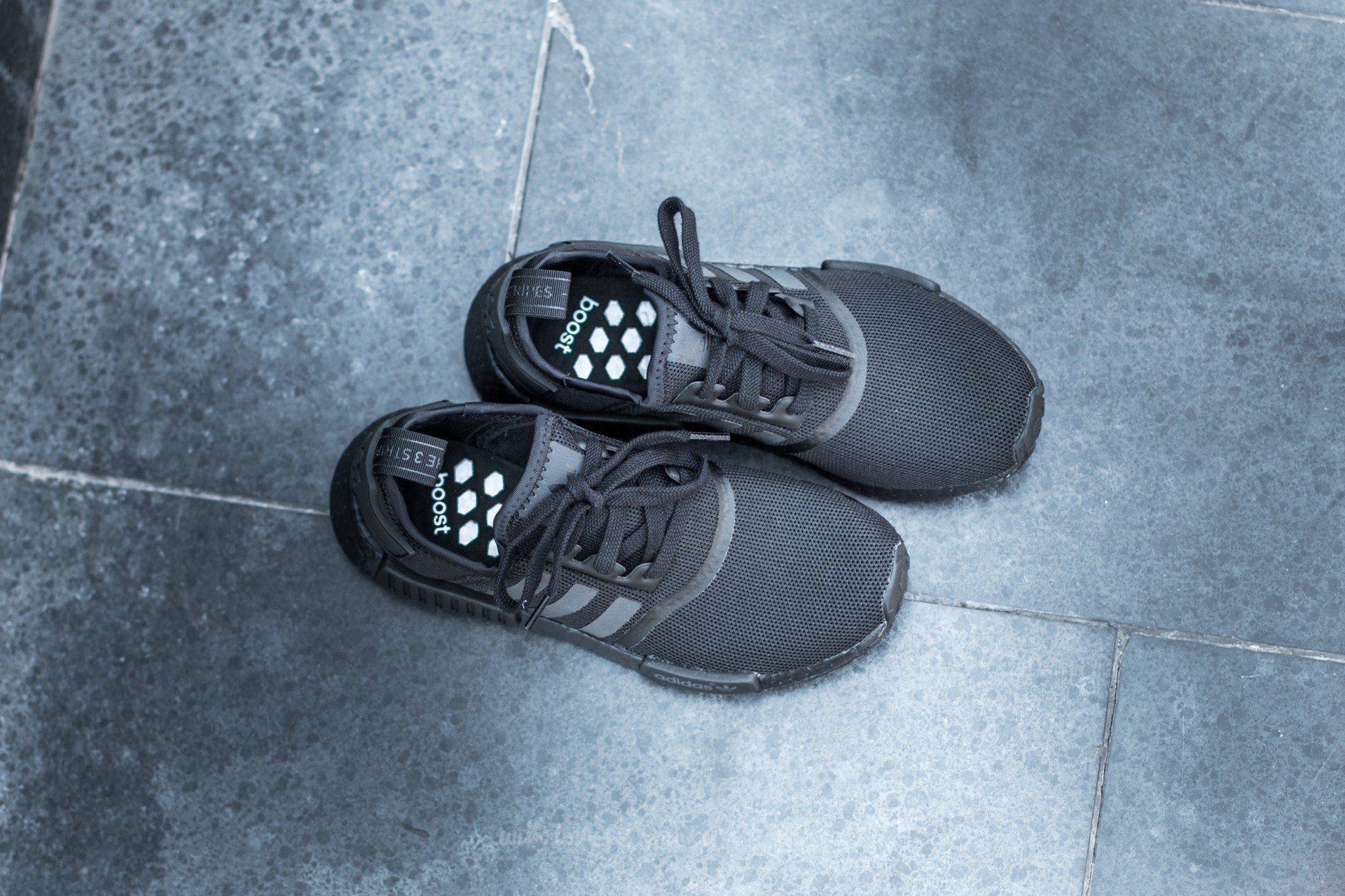 Vīriešu apavi adidas NMD_R1 Black/ Black