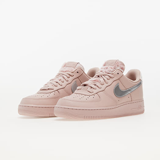Nike air force 1 dusty pink hotsell