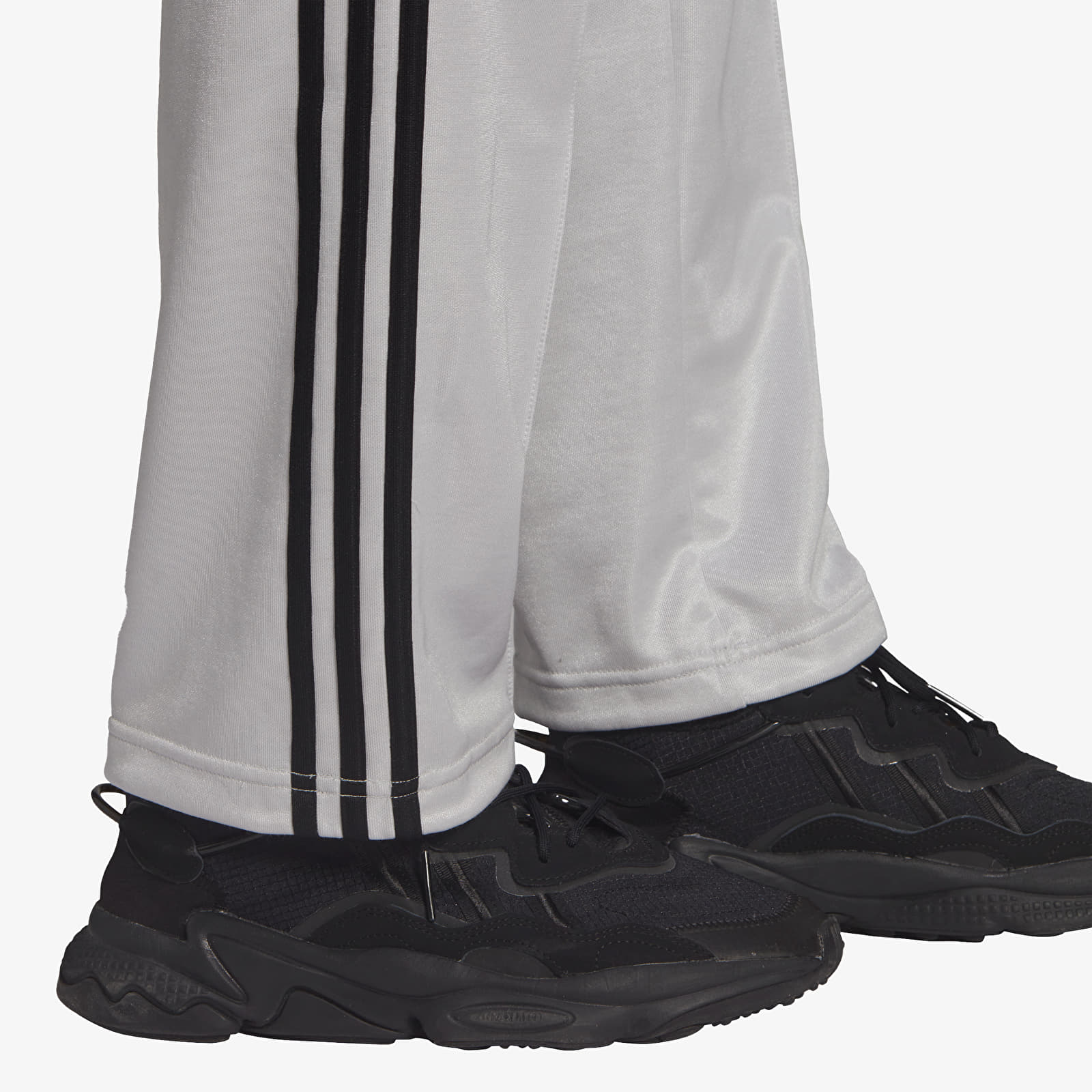 Hlače adidas Adicolor Classics High-Shine Straight-Leg Pants Metalic Silver
