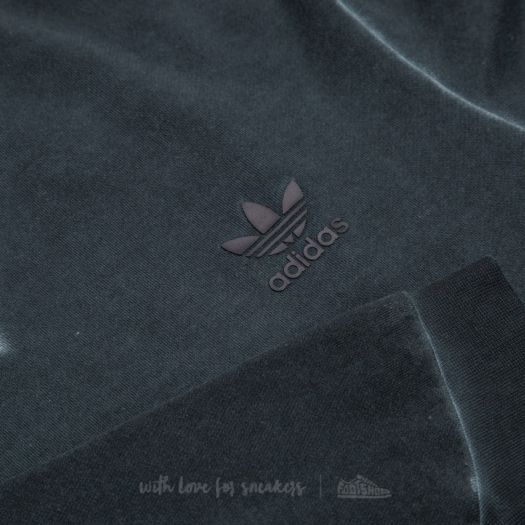 Adidas street modern sweatshirt 2025