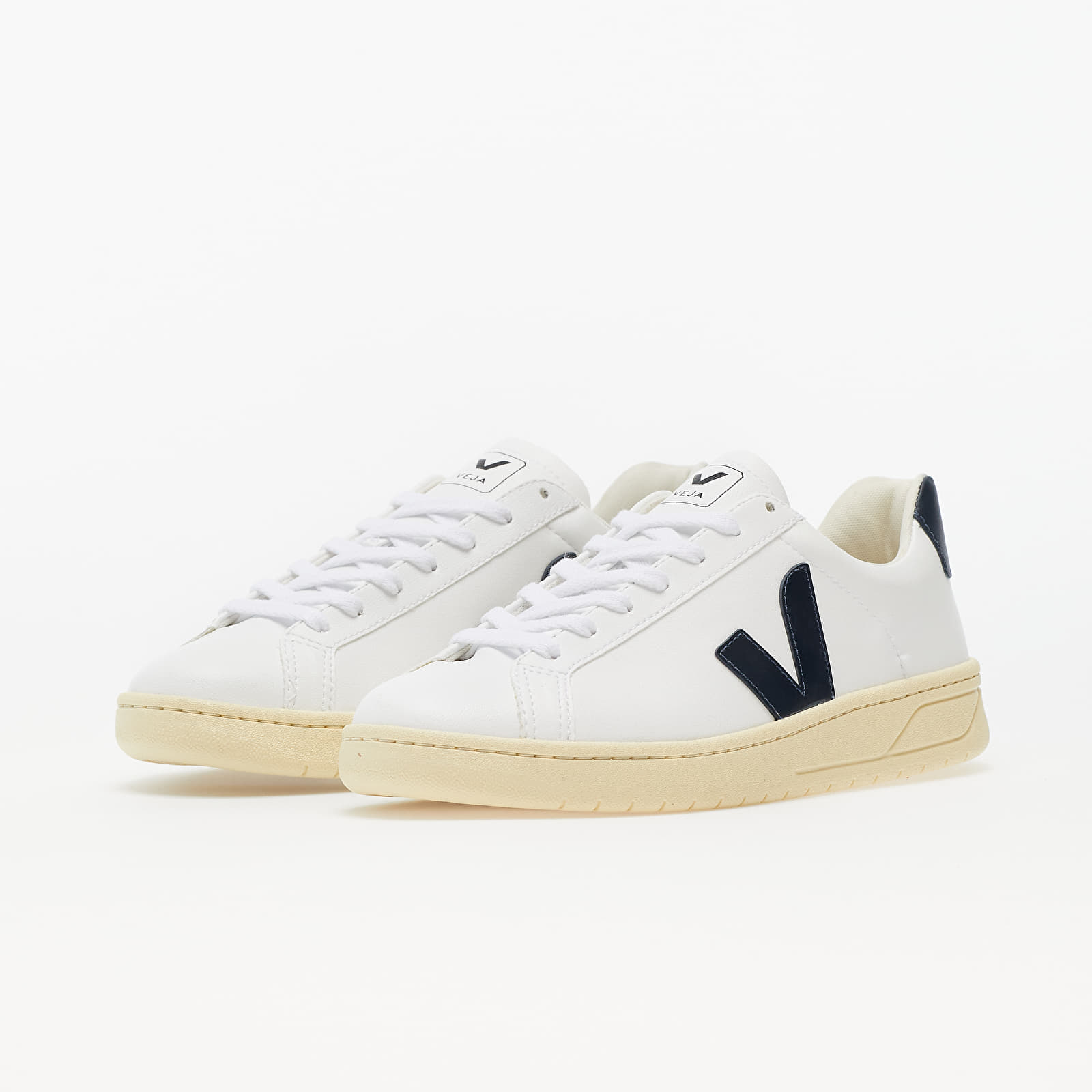 Men's shoes Veja Urca CWL White/ Nautico/ Butter