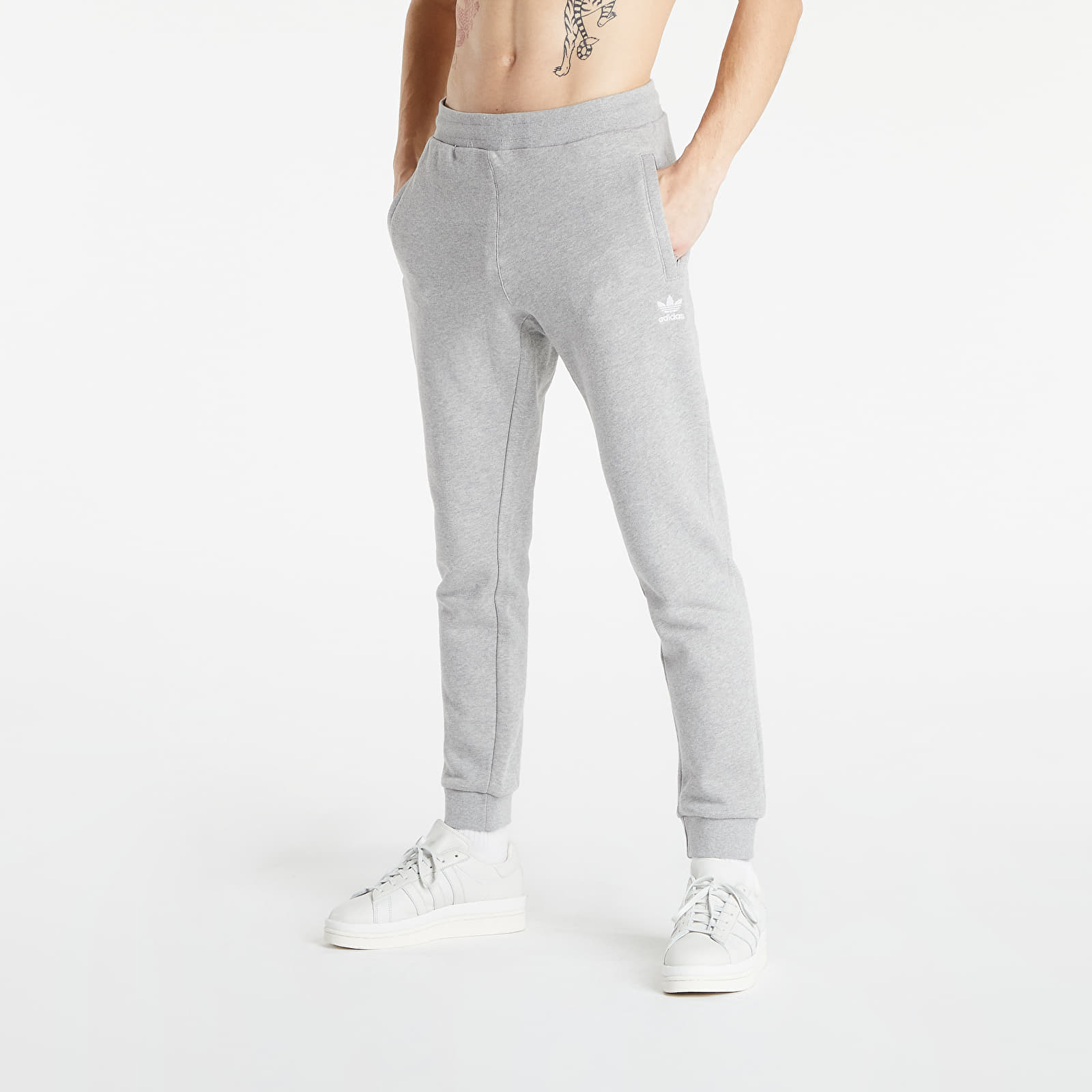 Pants and jeans adidas Essentials Pants Mid Grey
