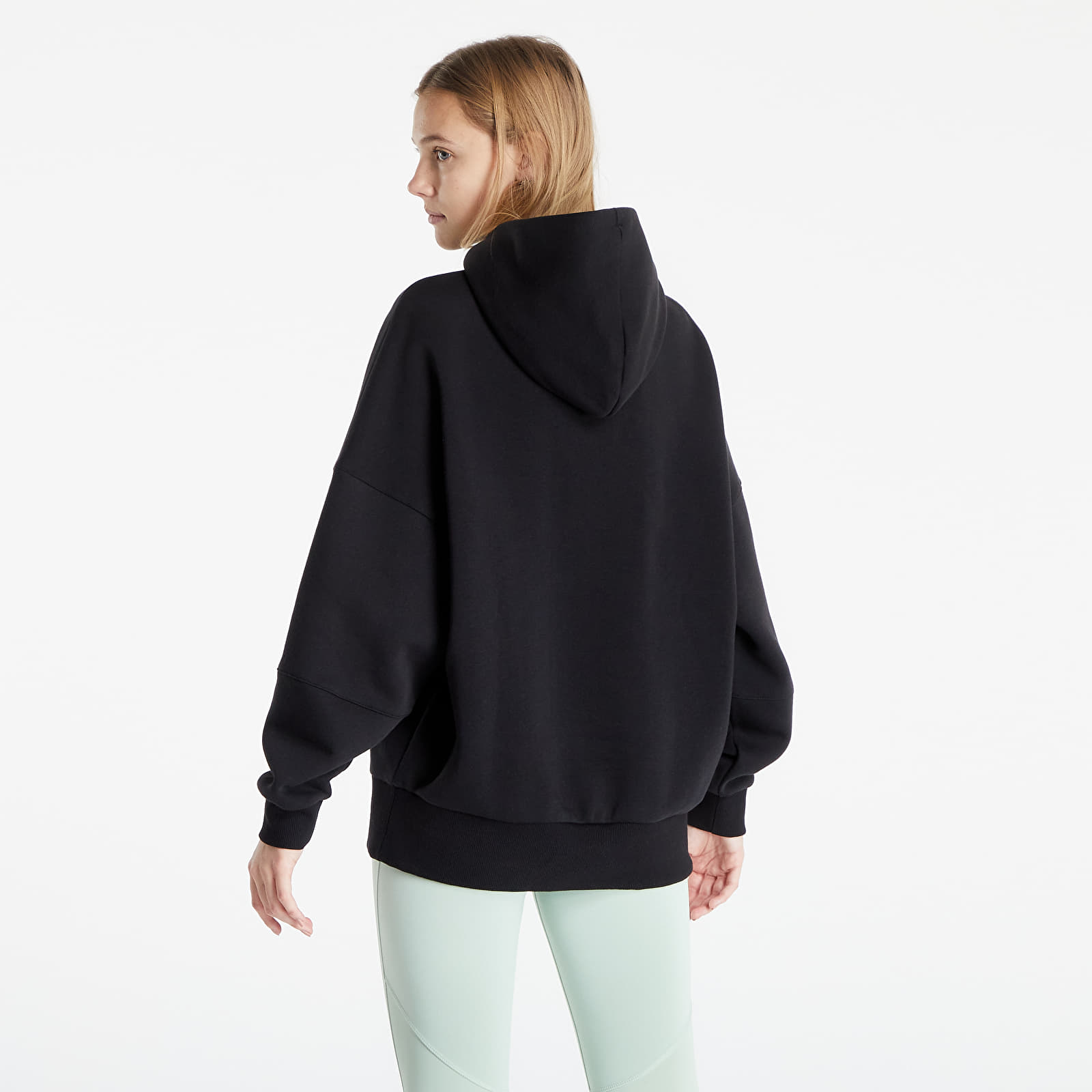 Hupparit ja collegepaidat Reebok Lux Hoodie Black