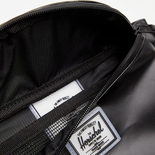 Herschel supply seventeen clearance