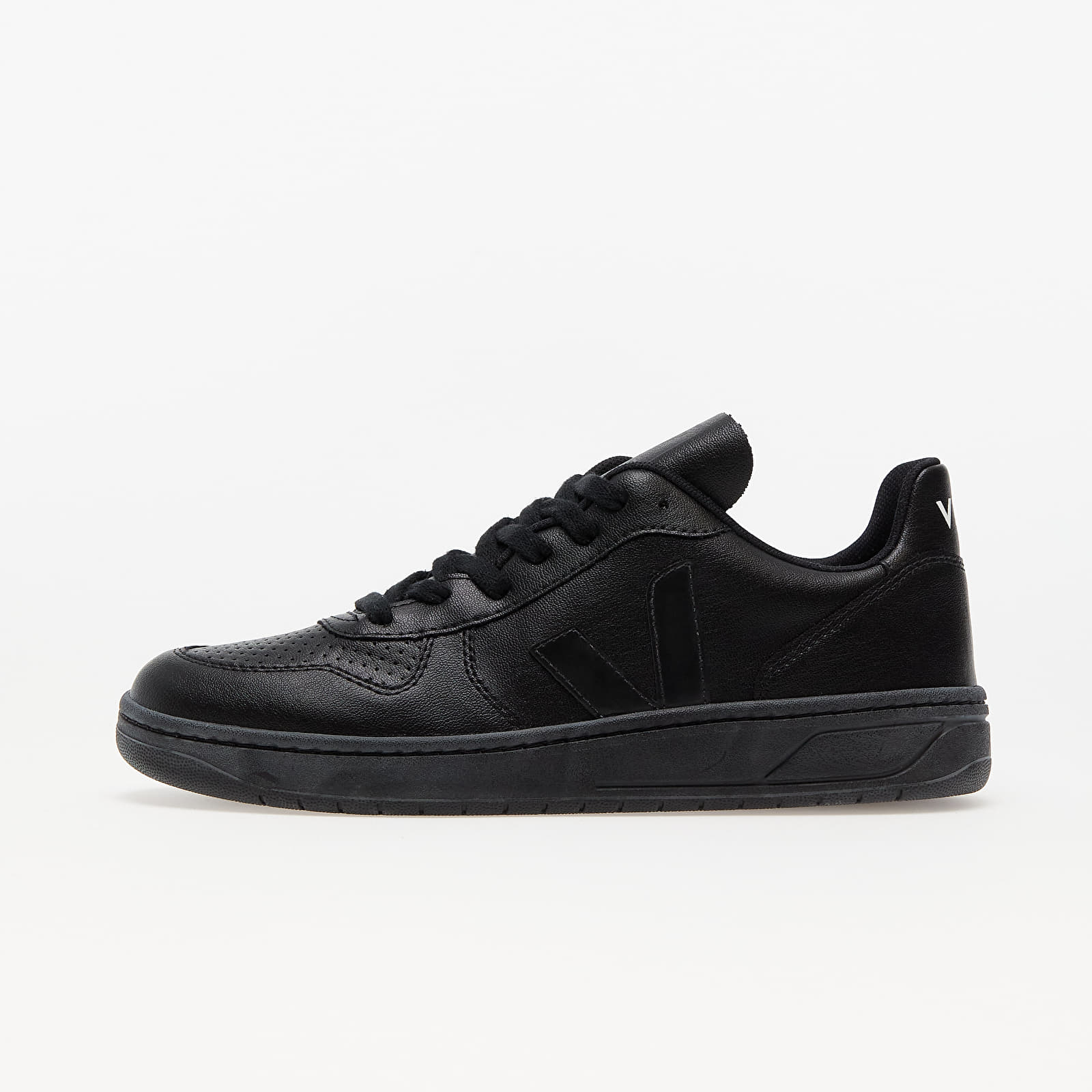 Men s shoes Veja V 10 CWL Black Black Sole Footshop