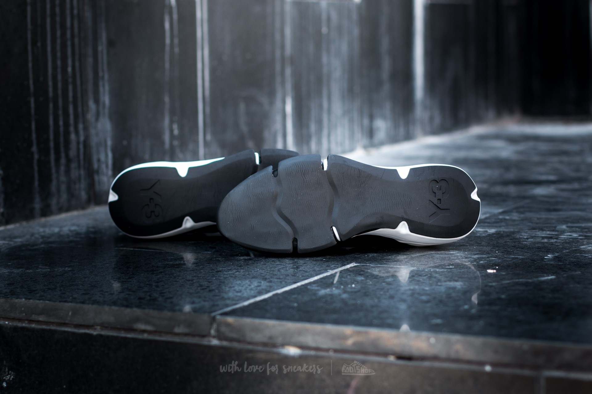 Men's shoes Y-3 Future Low Core Black/ Core Black/ FTW White