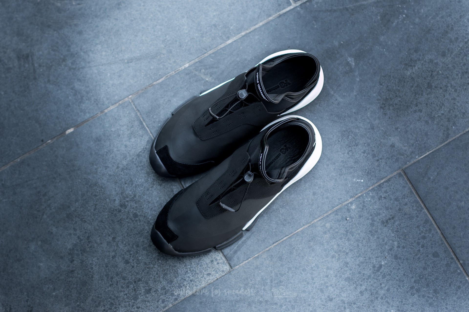 Men's shoes Y-3 Future Low Core Black/ Core Black/ FTW White