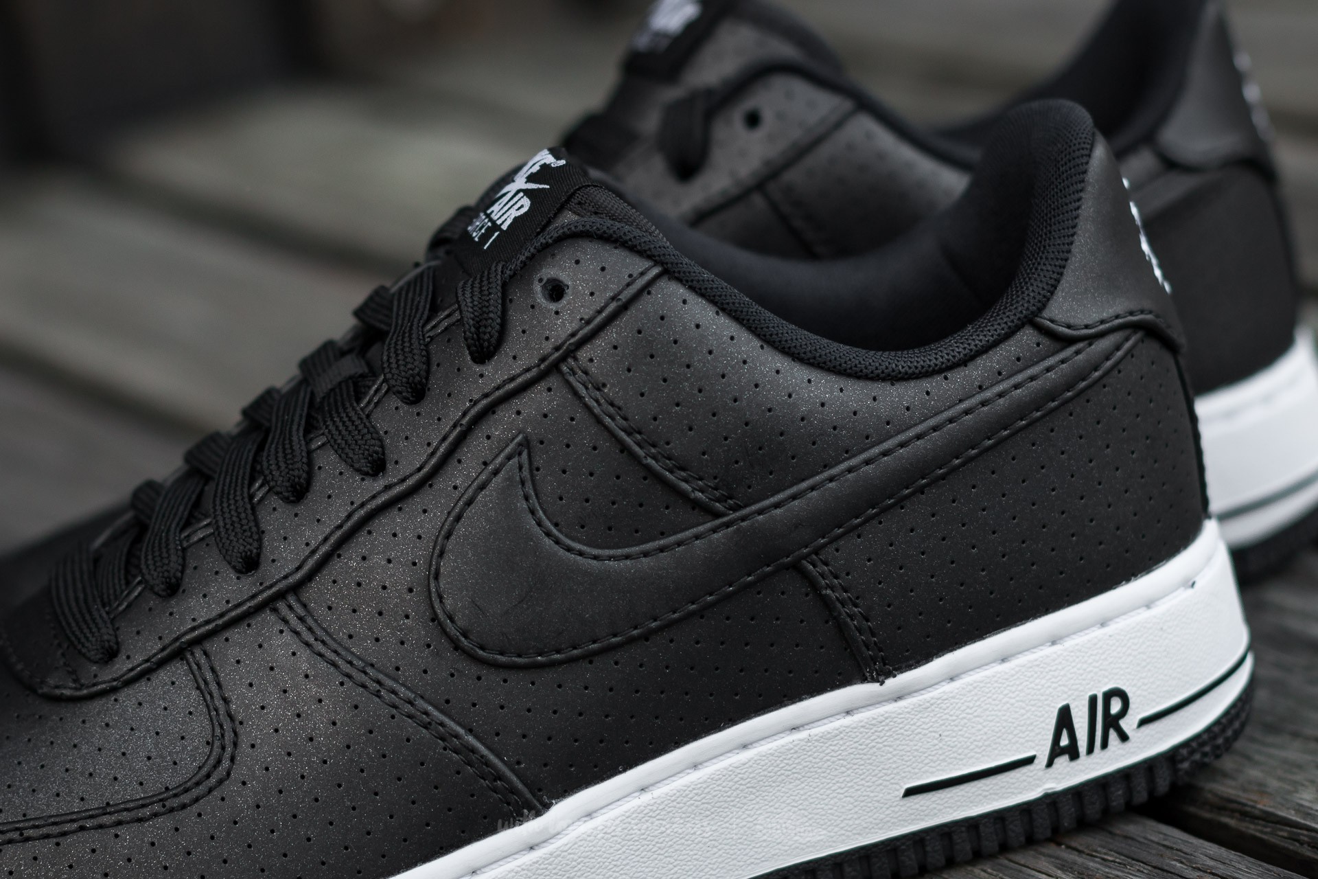 Férfi cipők Nike Air Force 1 '07 LV8 Black/ Black-White