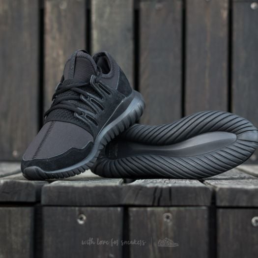 Adidas tubular sales radial triple black