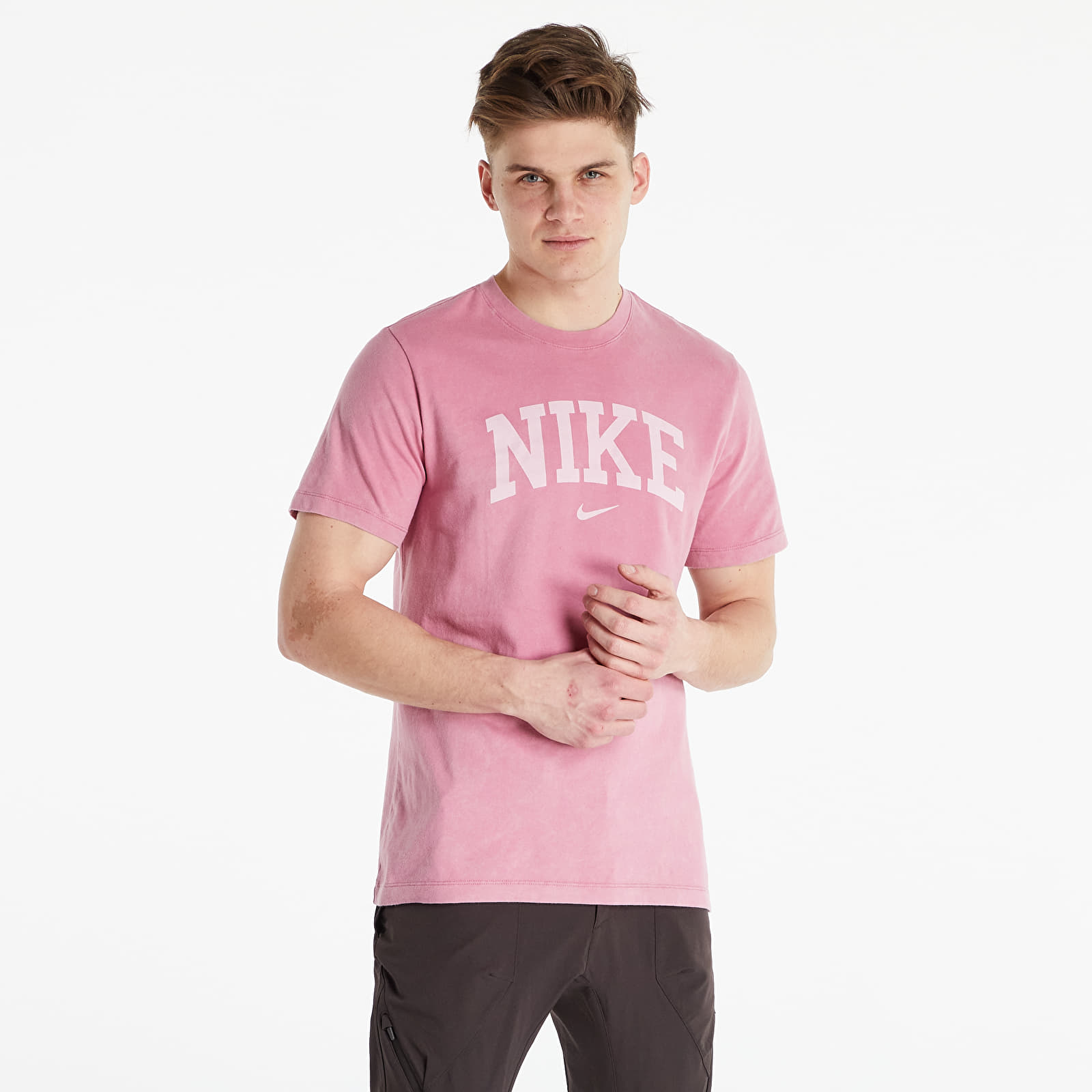 nike t shirt mens pink