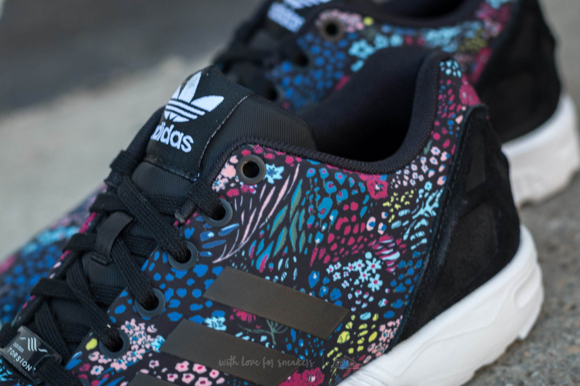 Adidas zx flux hotsell w b25483