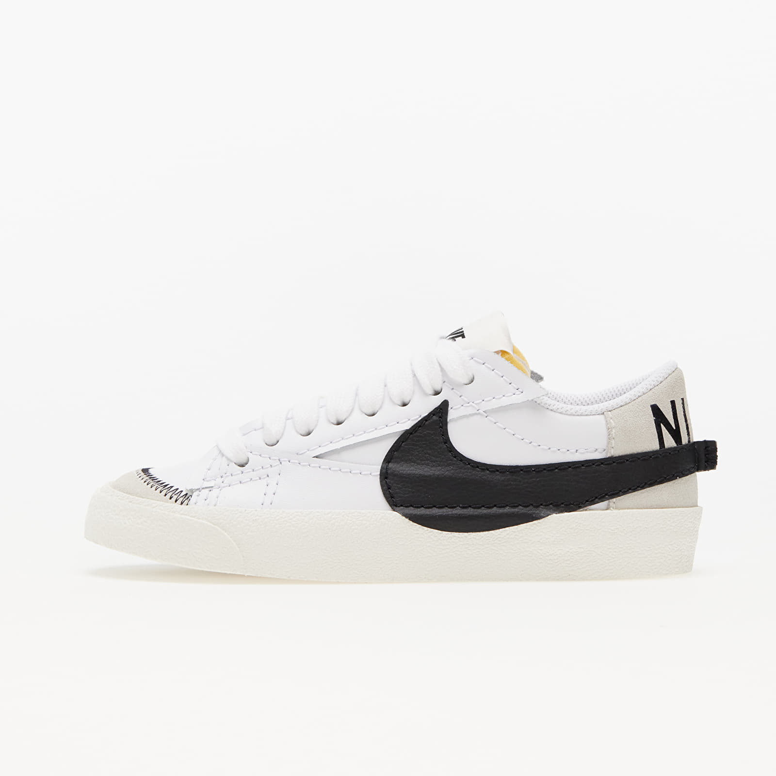 Γυναικεία παπούτσια Nike W Blazer Low '77 Jumbo White/ Black-White-Sail