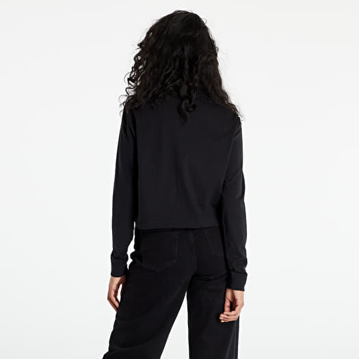 womens black and gold nike outfit