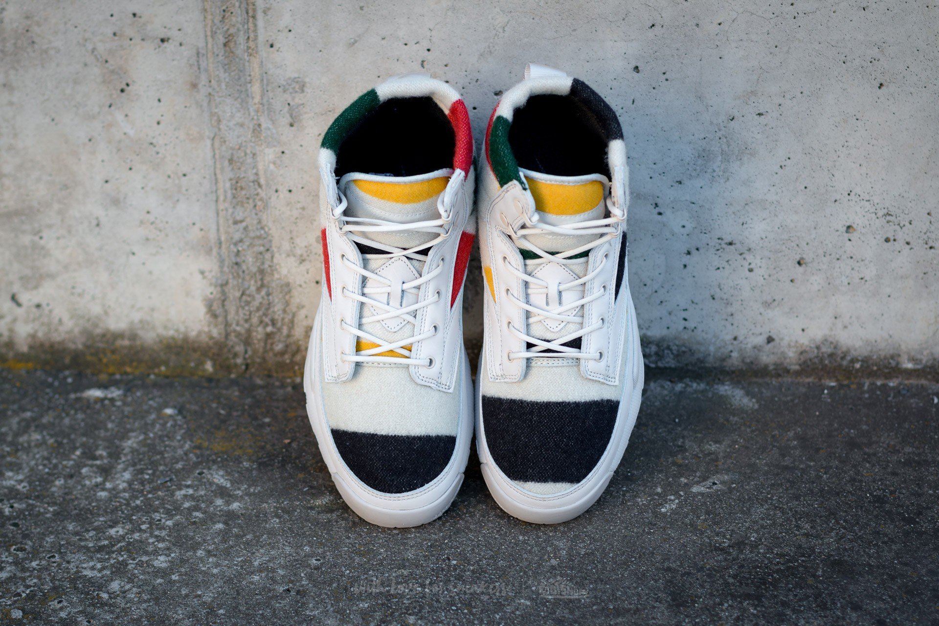 Pánske tenisky a topánky Nike x Pendleton SFB Leather 6" NSW NP QS Off White/ Black