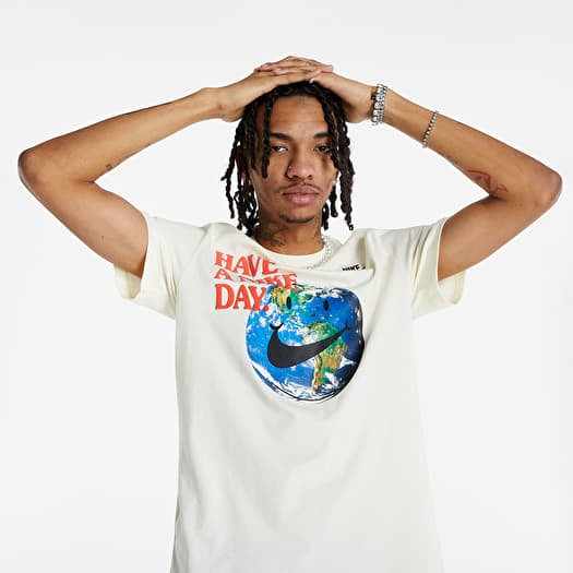 Mens have a hot sale nike day shirt