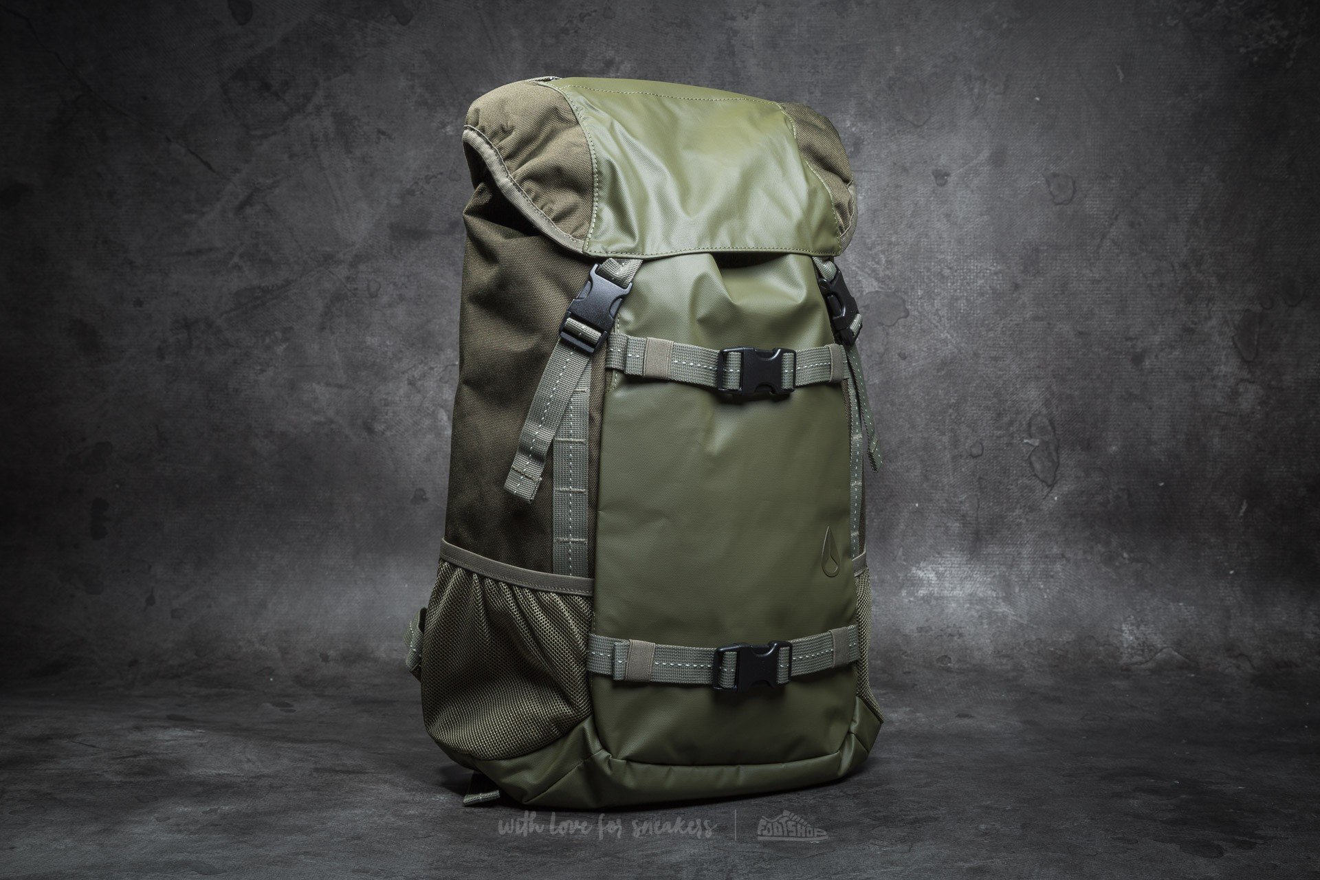 Nixon landlock 2 shop
