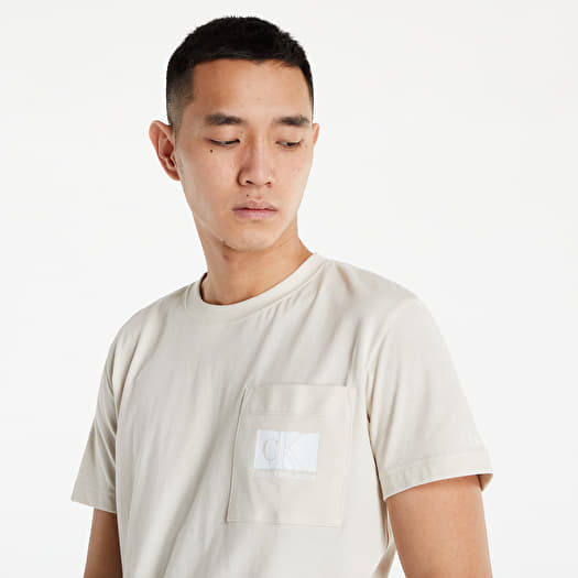 T shirts Calvin Klein Jeans Monogram Box Pocket Tee Eggshell Footshop