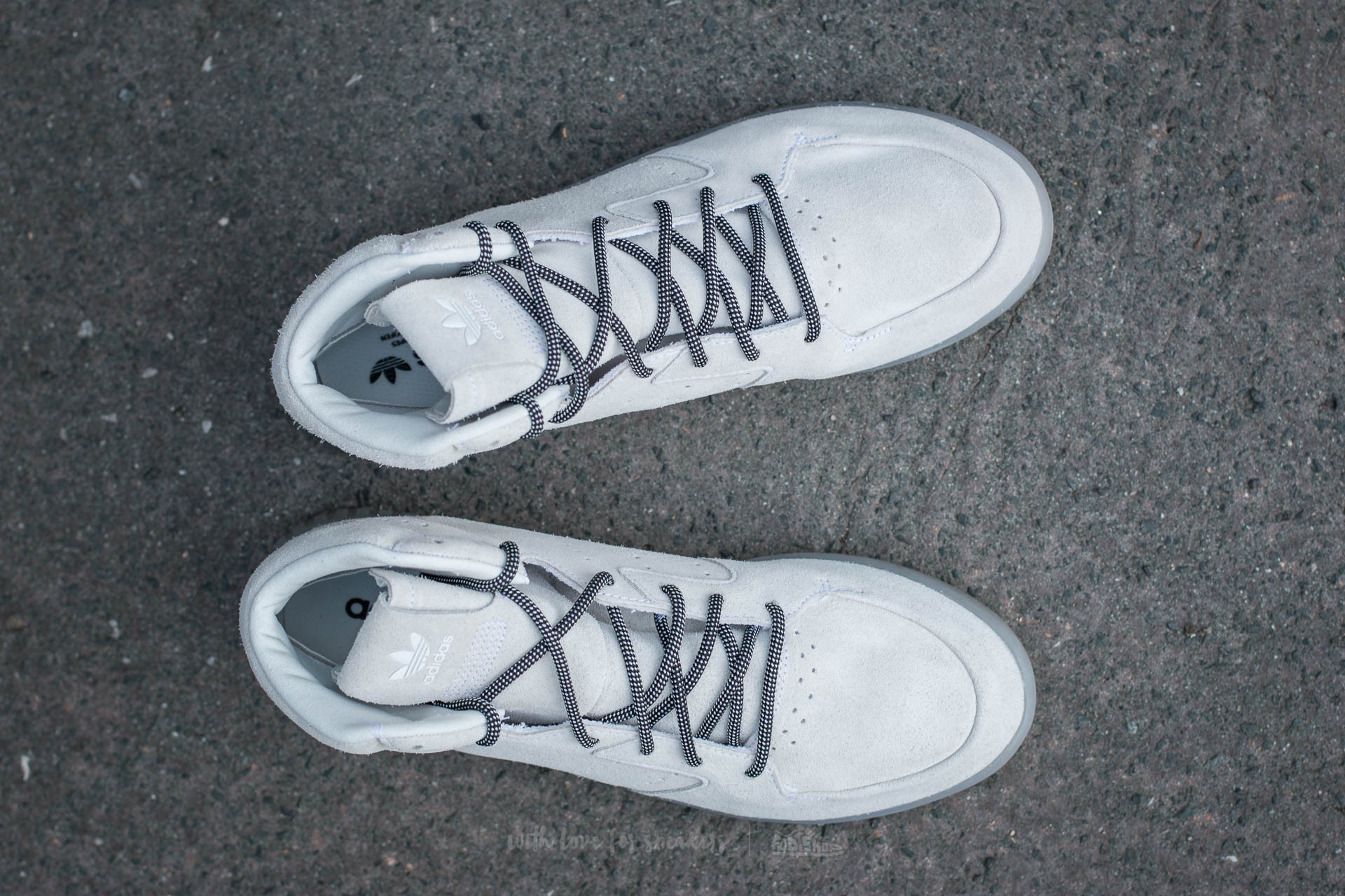 Încălțăminte și sneakerși pentru bărbați adidas Tubular Invader 2.0 Vintage White/ Core Black