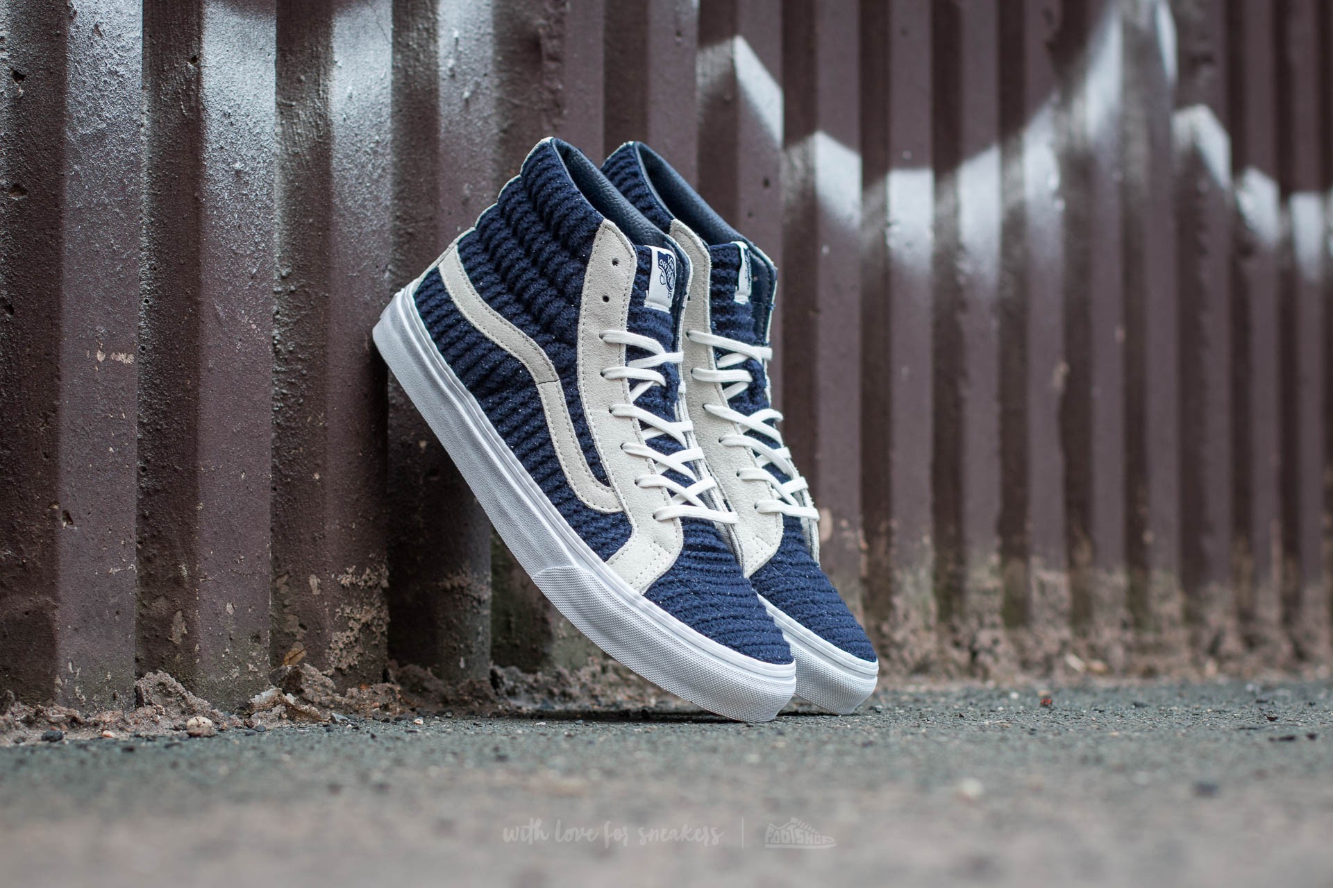 Damen Sneaker und Schuhe Vans Sk8 Hi Slim Suede Woven Navy Blue True White Footshop