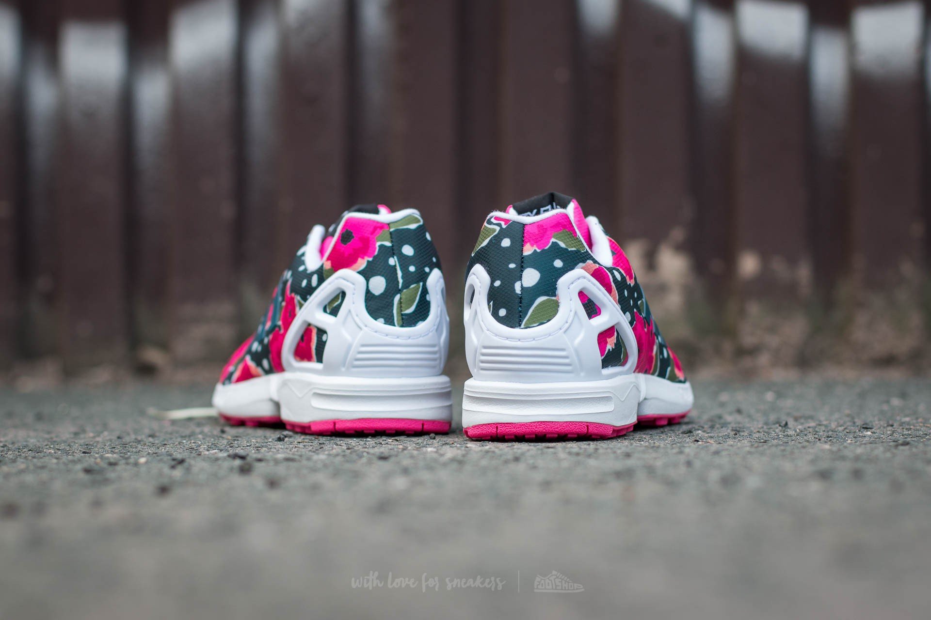 Moteriška avalynė adidas ZX Flux J Shopin/ Ftw White/ Ftw White