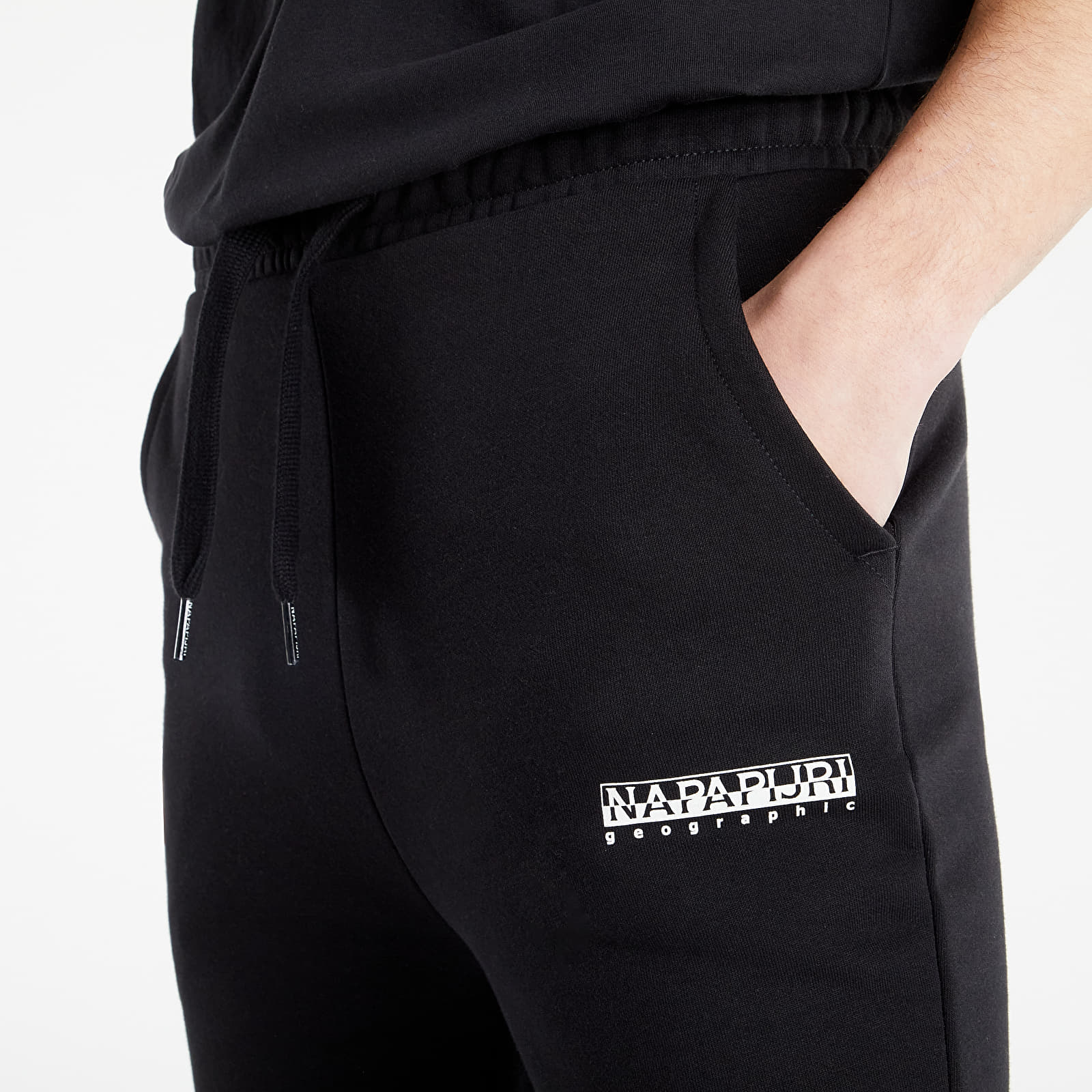 Pantaloni și blugi Napapijri M-Box 1 Black