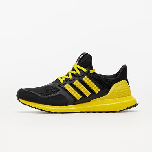 Ultra boost 2025 black yellow