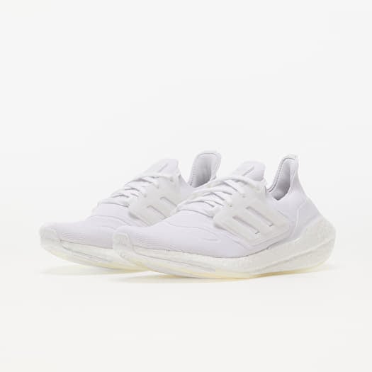 Ultraboost cena deals