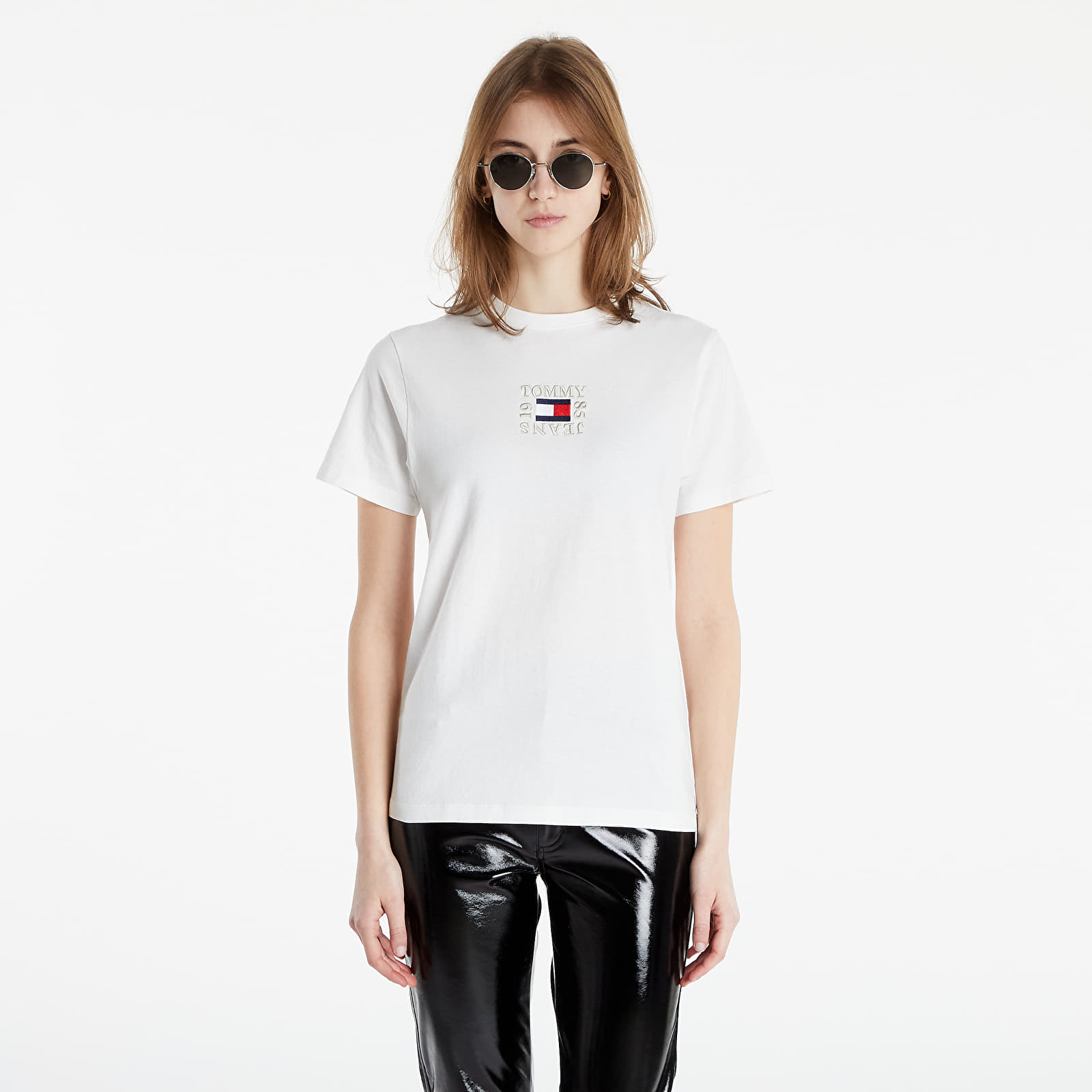 Trička Tommy Jeans Relaxed Timeless Box Short Sleeve Tee Ecru