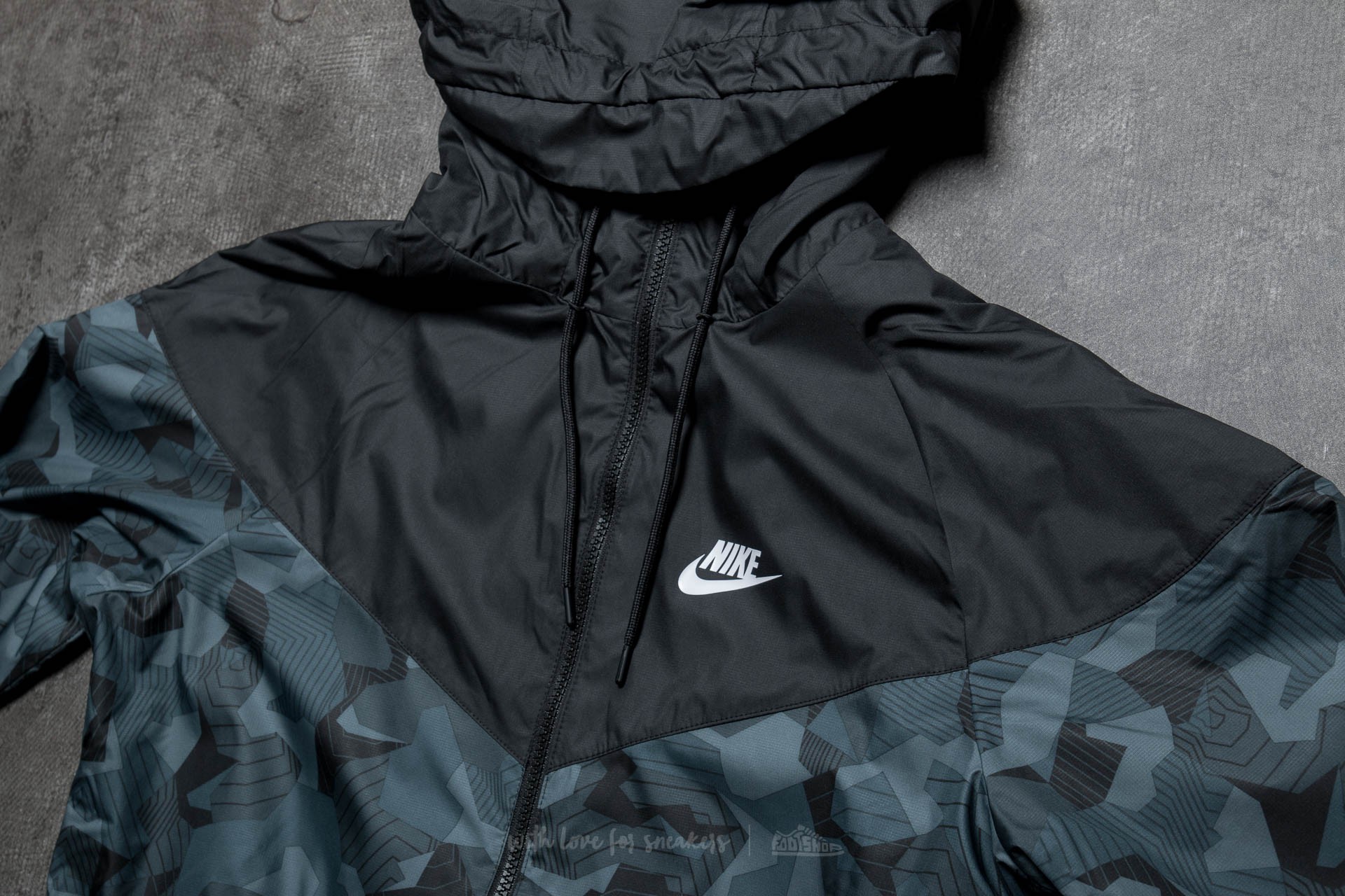 Nike badlands camo 2024 windrunner