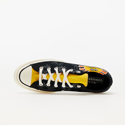 Floral on sale pattern converse