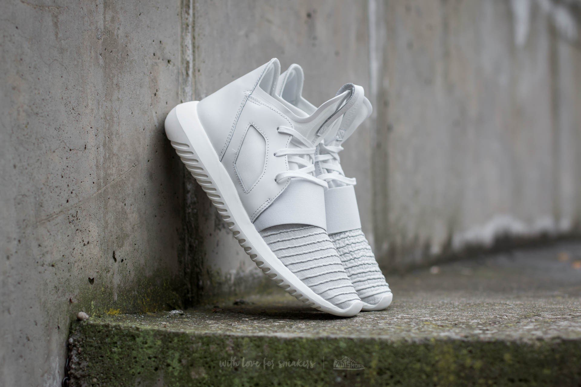 Moteriška avalynė adidas Tubular Defiant W Crystal White/ Crystal White/ Off White