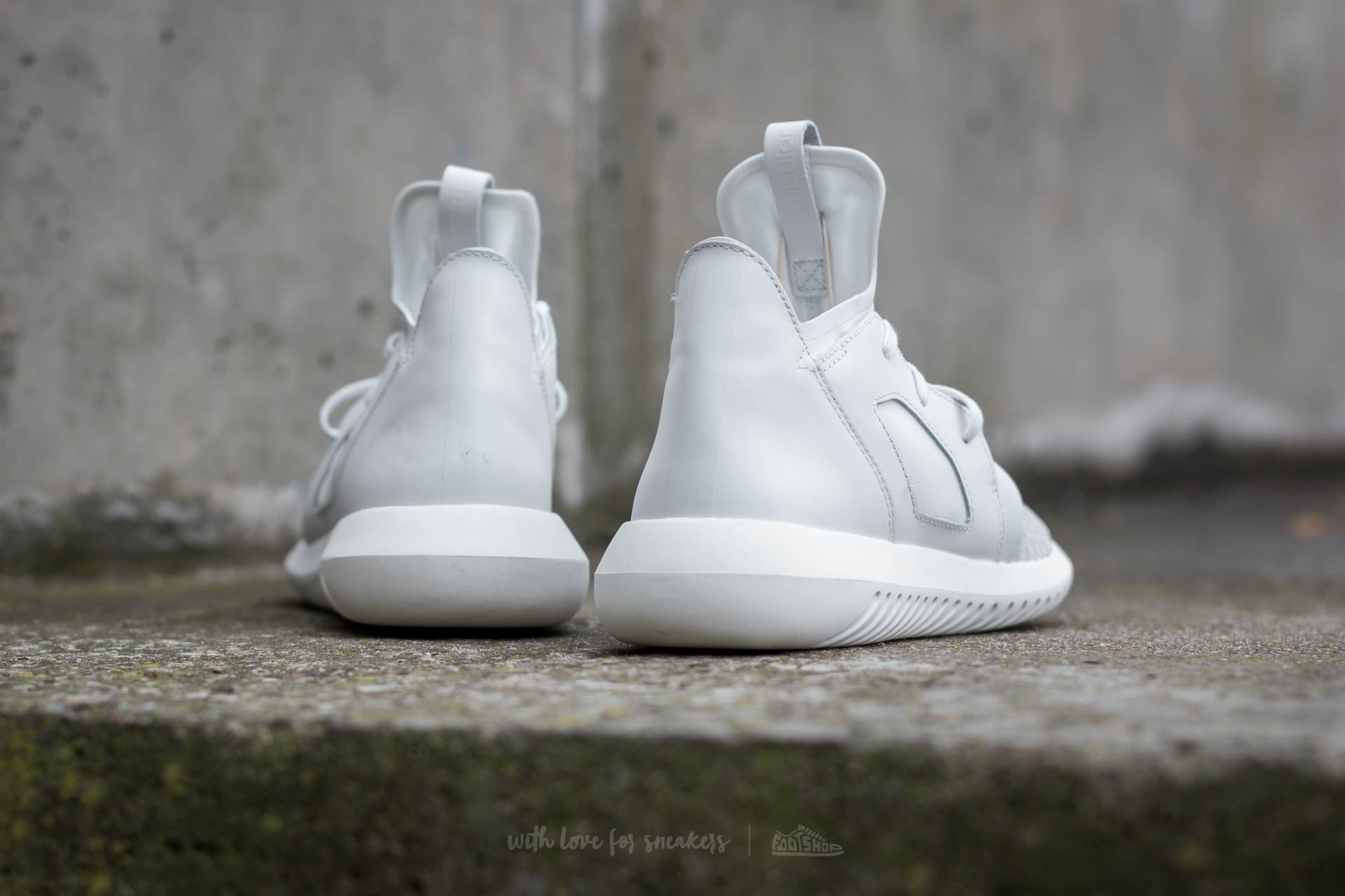 Tubular top defiant white