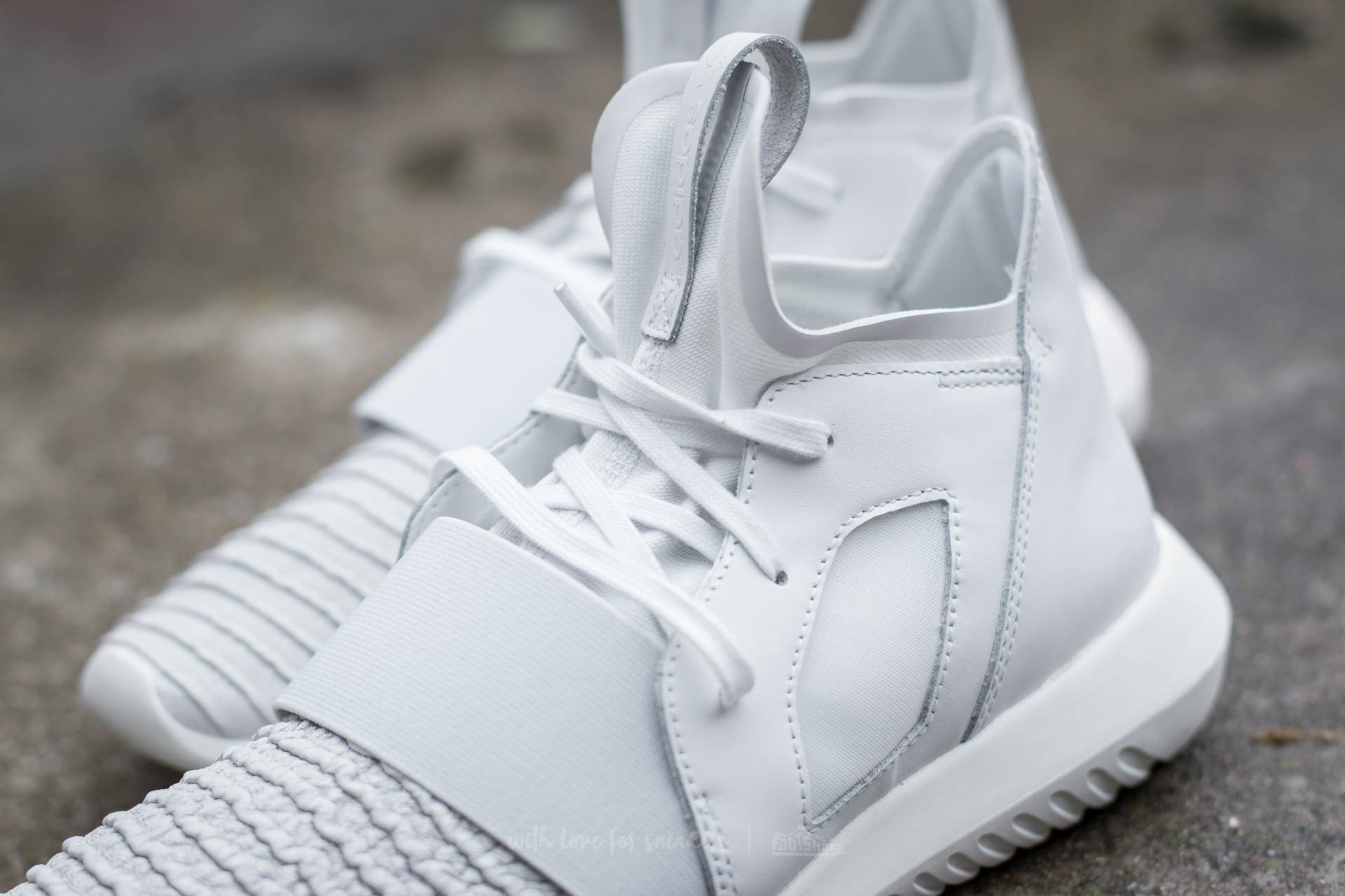 Moteriška avalynė adidas Tubular Defiant W Crystal White/ Crystal White/ Off White