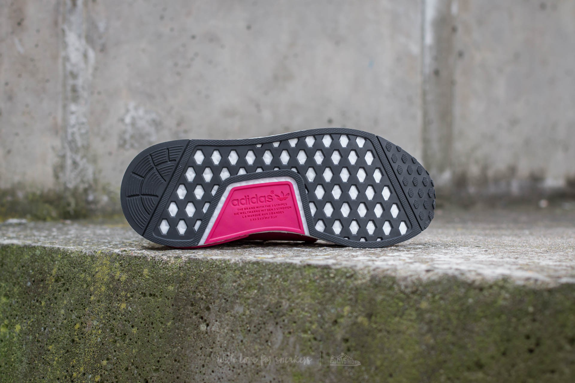 adidas nmd xr1 unity pink