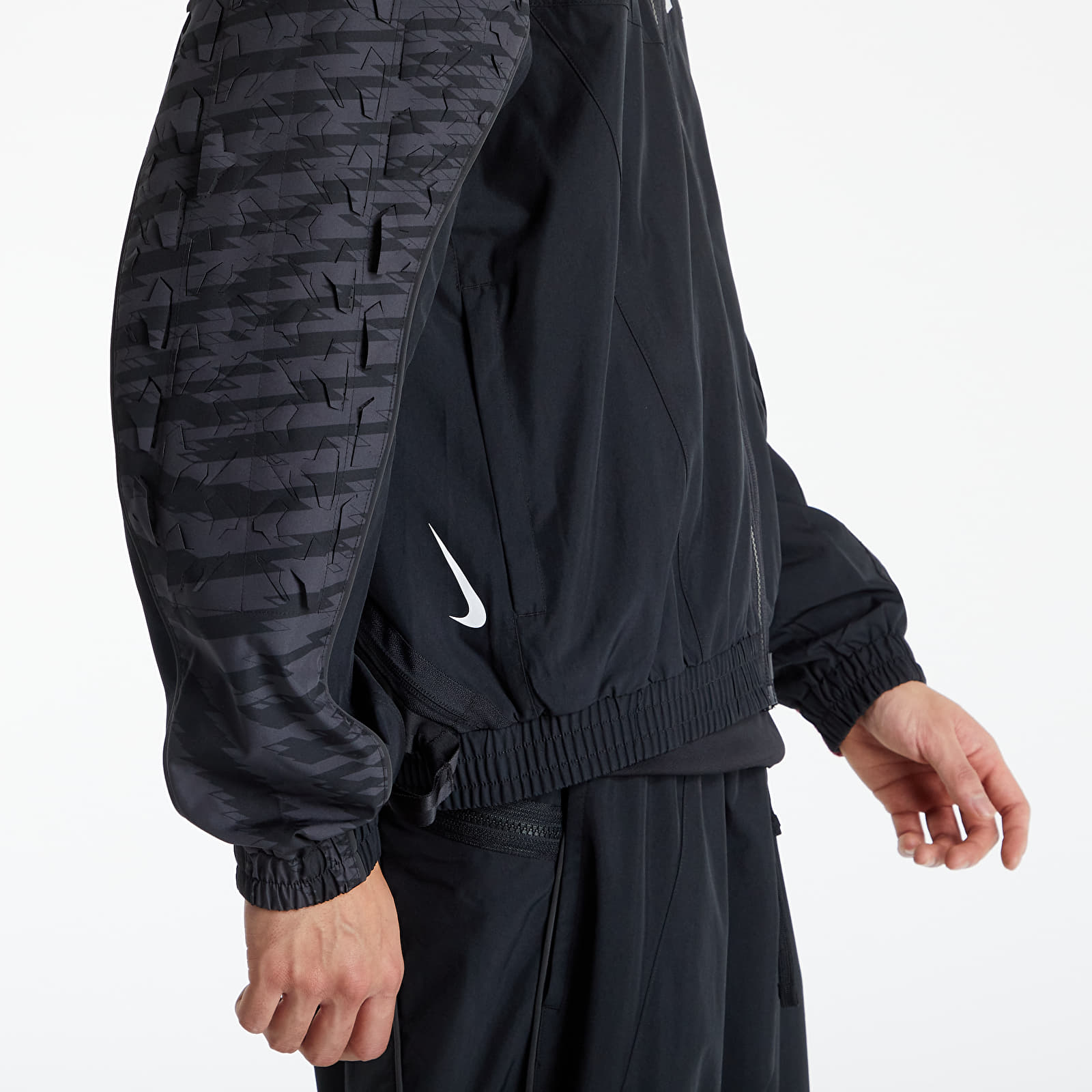 Nike aeroloft deals jacket black