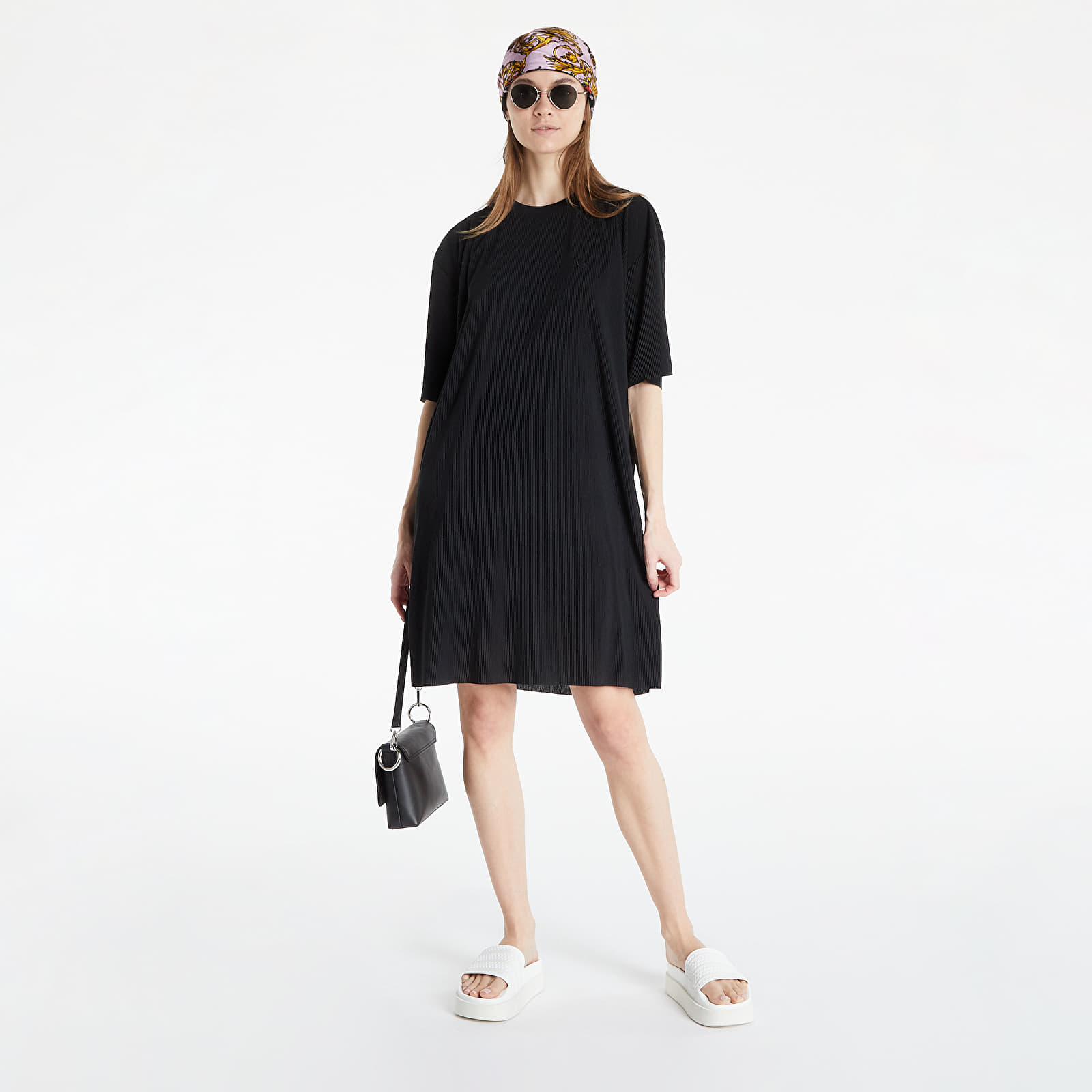 Ruhák adidas Dress Black