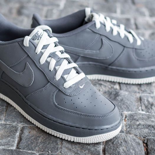Dark grey top nike womens shoes