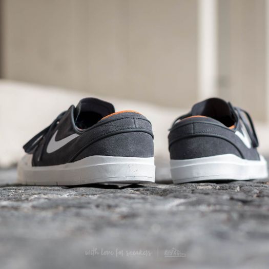 Nike janoski hyperfeel summit white top
