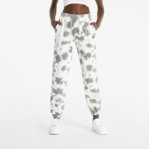 Nike tie dye sweatpants 2025