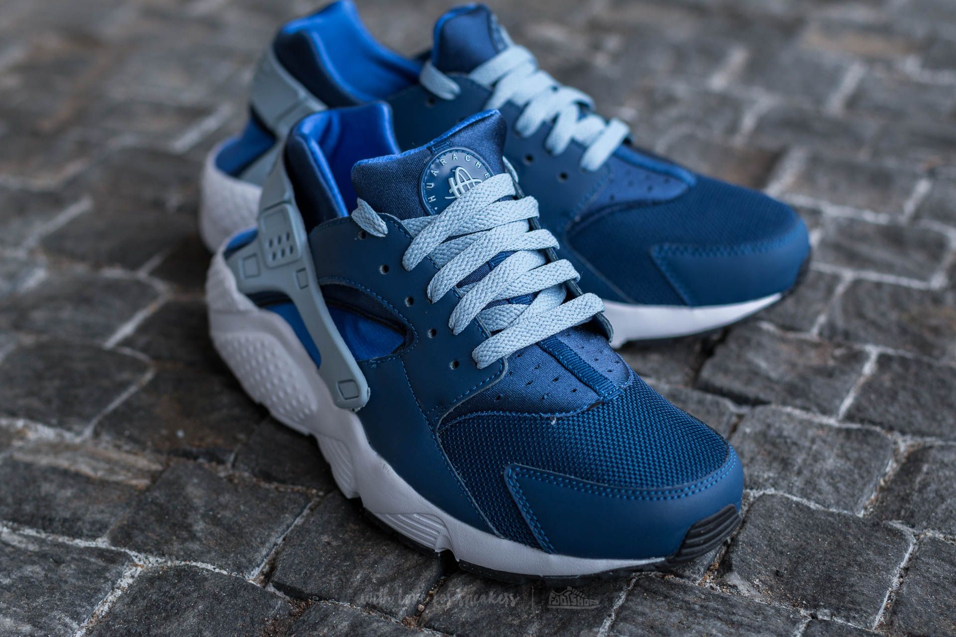 blue and silver huaraches
