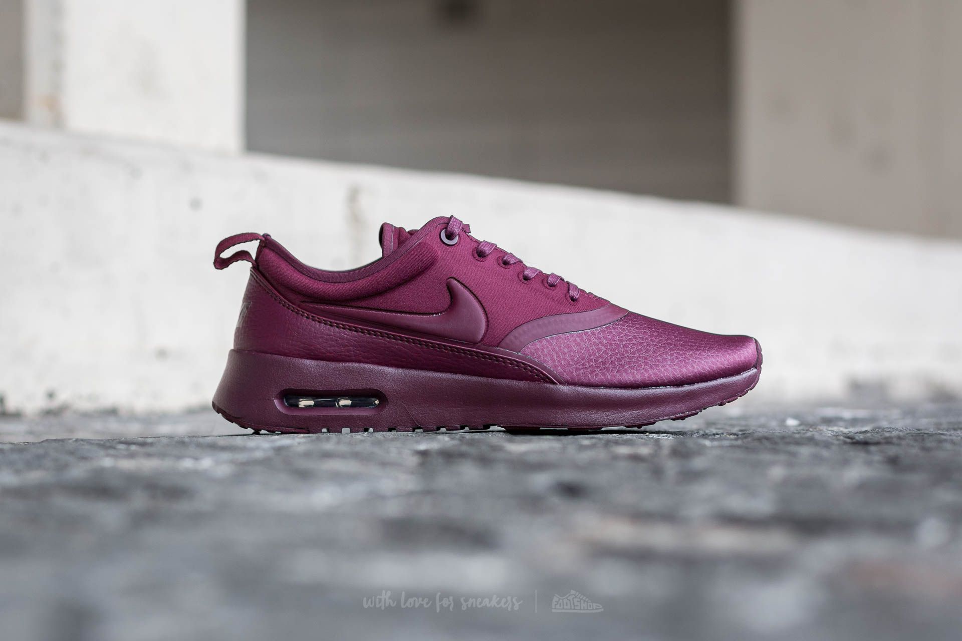 Nike air max thea ultra premium maroon hot sale
