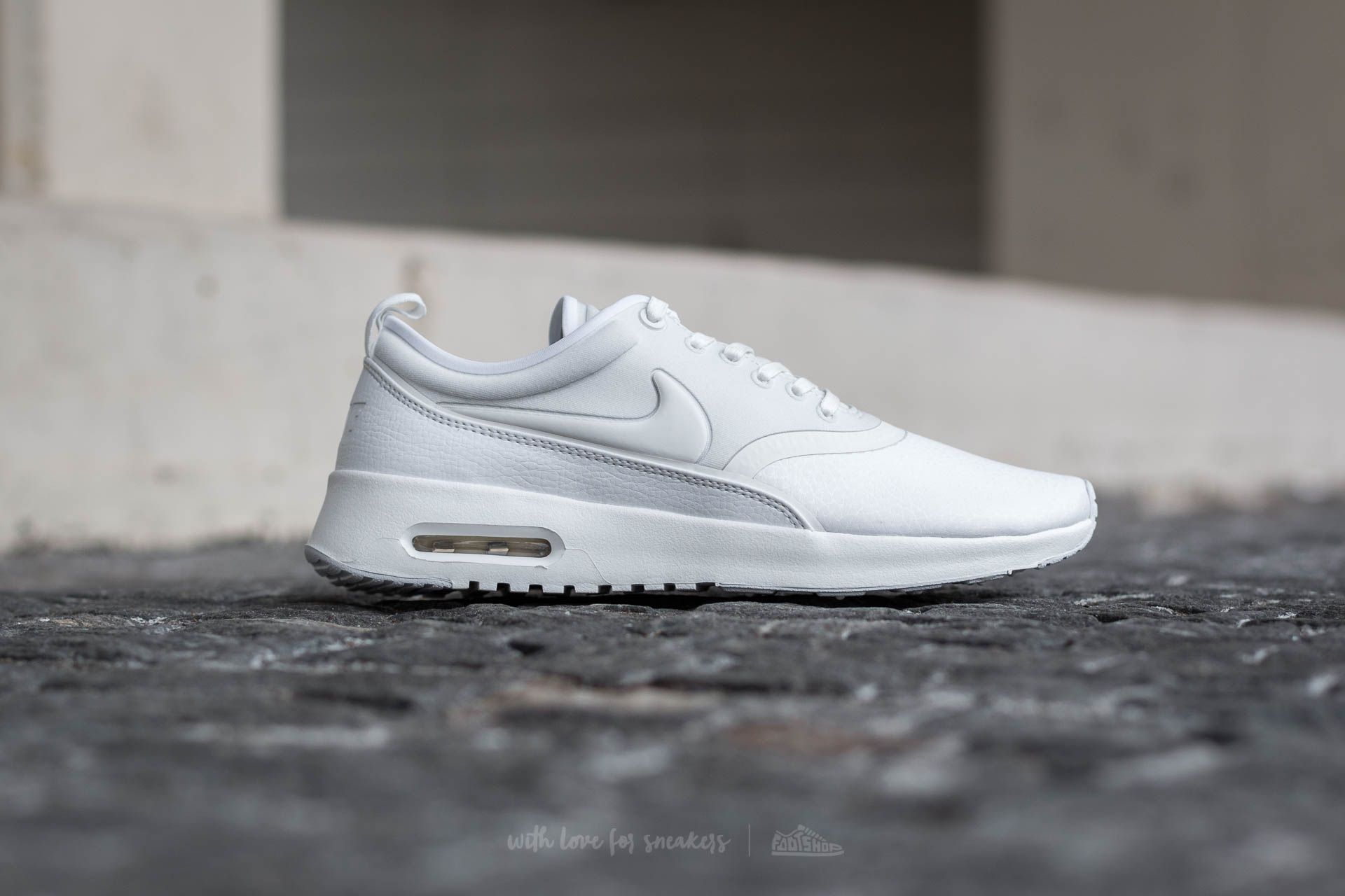 Air max shop thea summit white