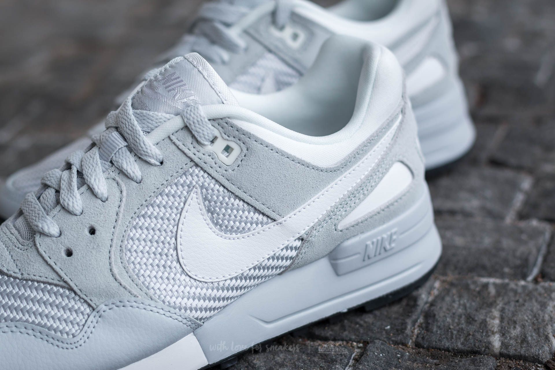 Women s shoes Nike W Air Pegasus 89 Pure Platinum Summit White