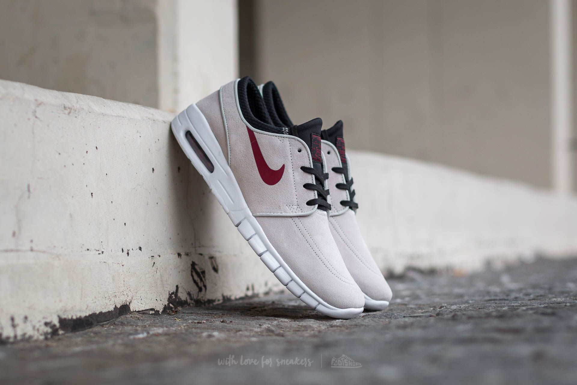Men s shoes Nike Stefan Janoski Max L Light Bone Team Red Black White Footshop