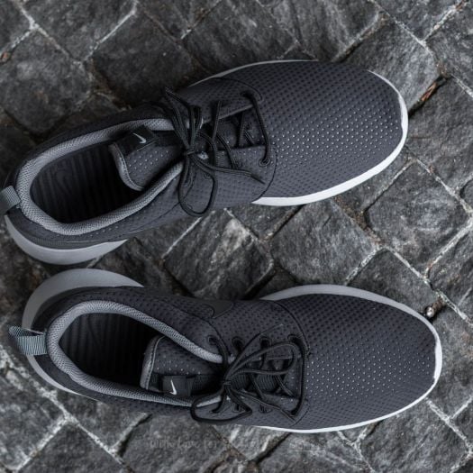 Roshe one online men's shoe black