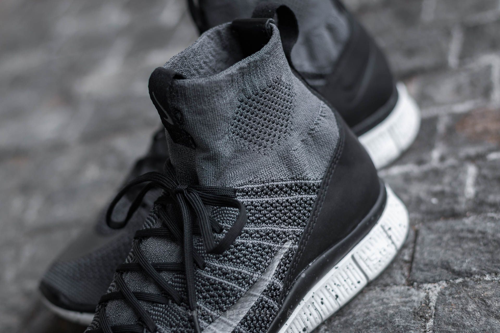 Nike free shop flyknit mens silver